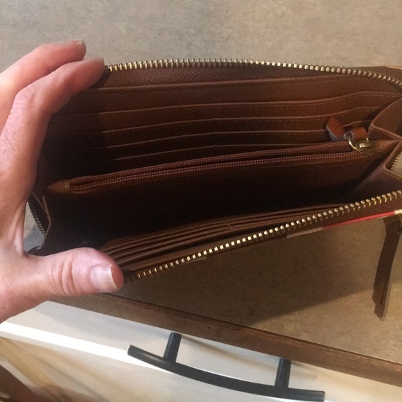 Fossil pink floral Tote and wallet - Picture 4 of 6